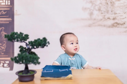 泰兴宝宝喊肚子疼怎么回事